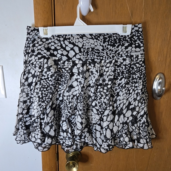 Black and White Patterned Women's Skirt - Picture 1 of 4